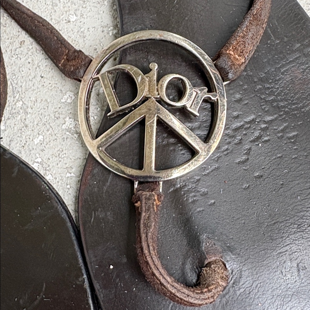 Vintage Dior leather flip-flops - Picture 3 of 8
